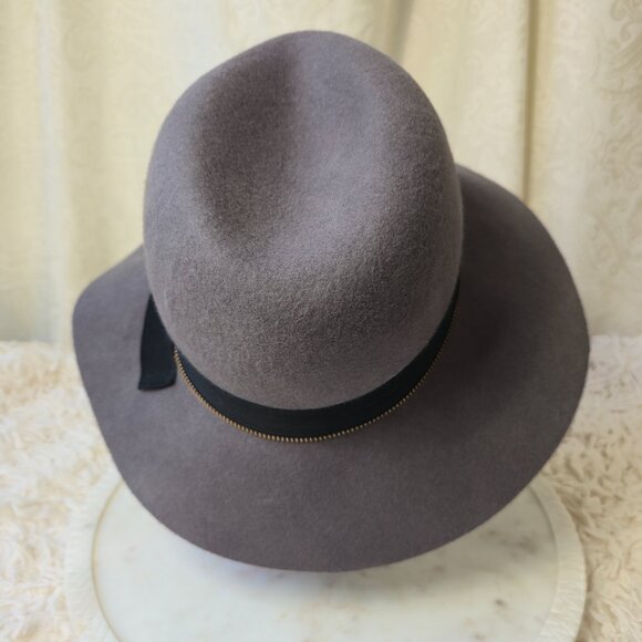 C.C Exclusives 100% Wool Hat, Size M/L - Picture 4 of 13